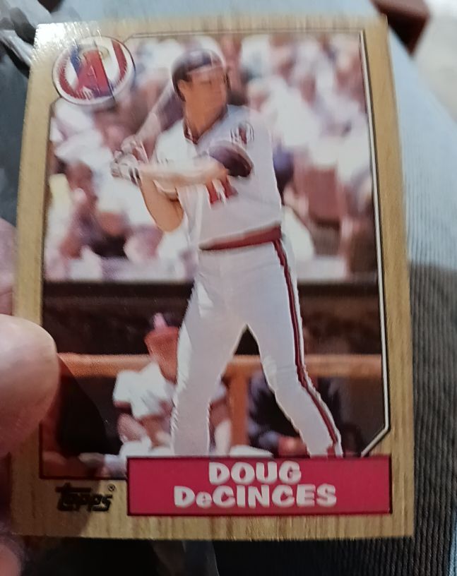 1987 Topps #22 Doug DeCinces — front