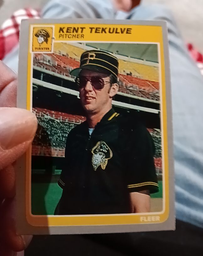 1985 Fleer #477 Kent Tekulve — front