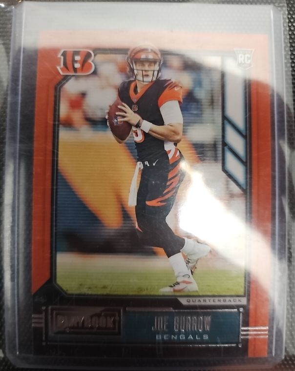 2020 Panini Playbook #101 Joe Burrow — front