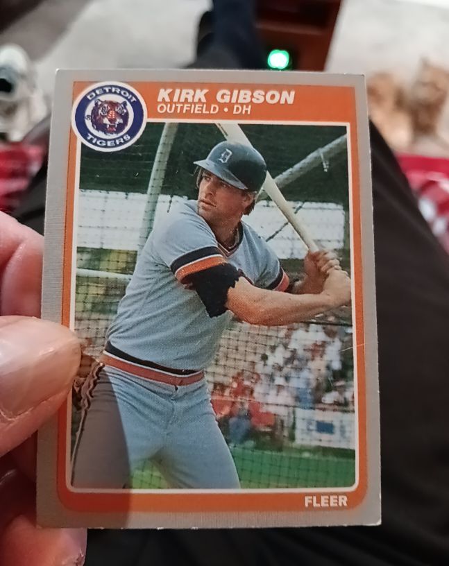 1985 Fleer #8 Kirk Gibson — front