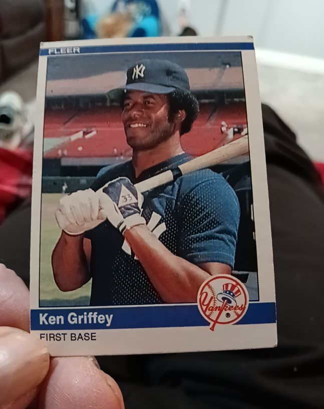 1984 Fleer #126 Ken Griffey Sr. — front