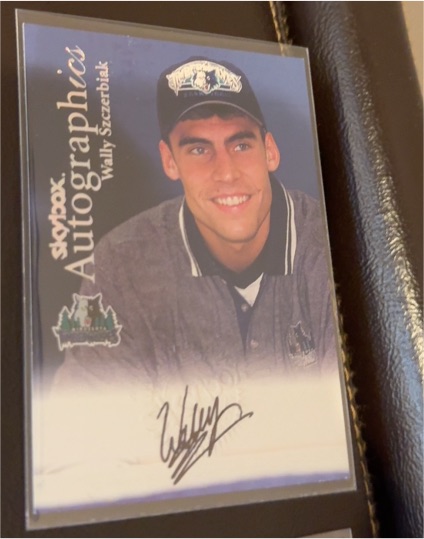 1999-00 SkyBox Premium #NNO Wally Szczerbiak Autographics — front