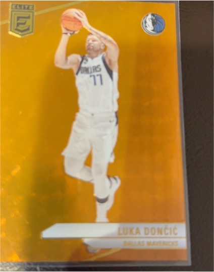 2023-24 Panini Donruss Elite #170 Luka Dončić — front