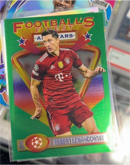 2021-22 Topps Finest Flashbacks UEFA #100 Robert Lewandowski — front