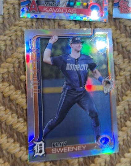 2025 Topps Chrome #6 Trey Sweeney — front