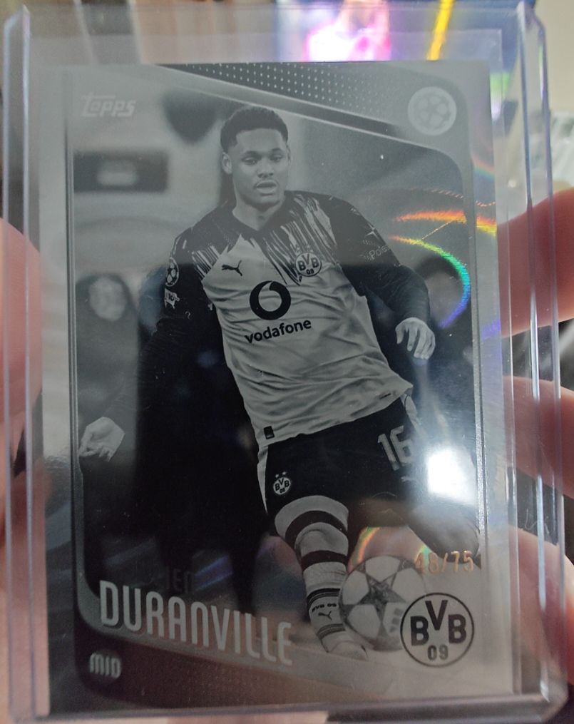 2025 Topps UEFA Flagship #25 Julien Duranville — front