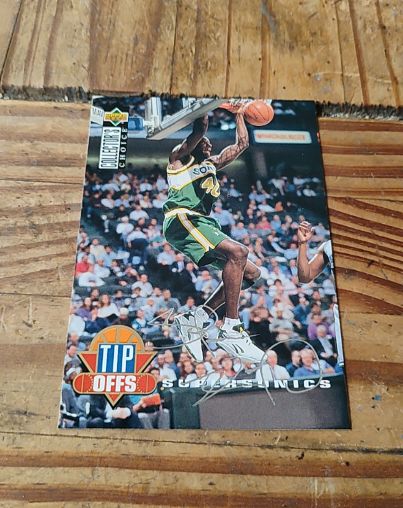 1993-94 Upper Deck Collector's Choice #190 Shawn Kemp — front