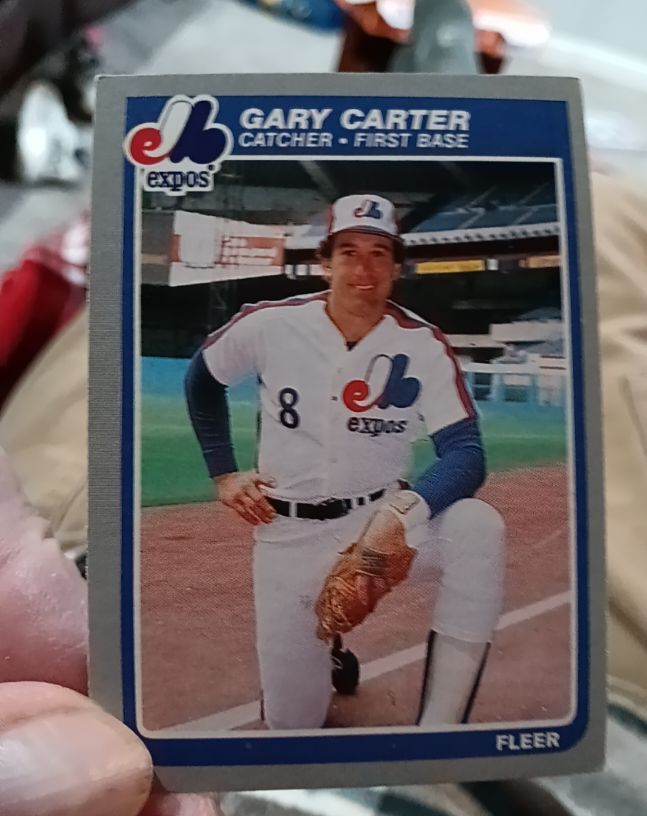 1985 Fleer #393 Gary Carter — front
