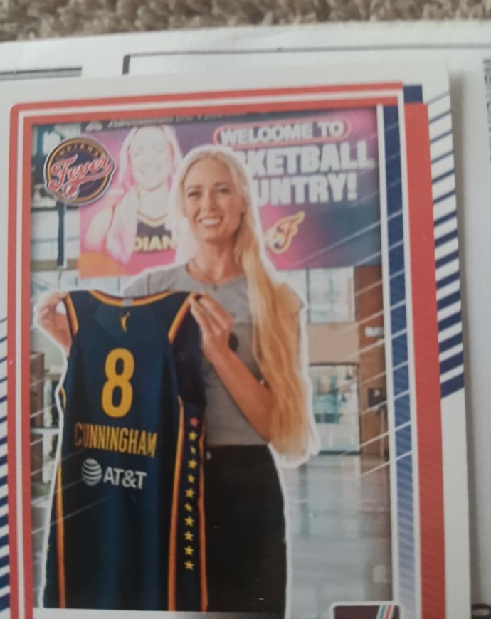2025 Panini Donruss WNBA #24 Sophie Cunningham — front