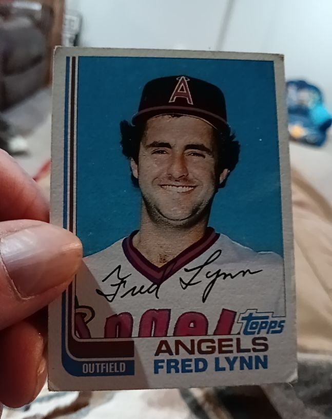 1982 Topps #251 Fred Lynn — front