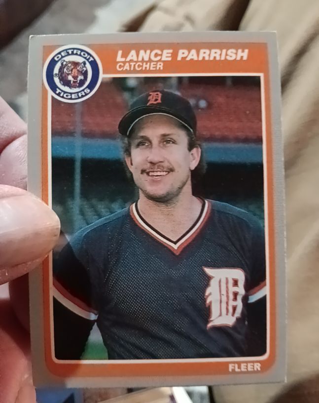 1985 Fleer #19 Lance Parrish — front