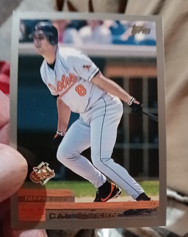 2000 Topps #4 Cal Ripken Jr — front