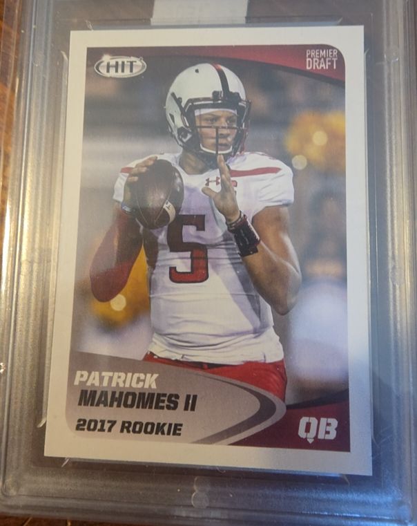 2017 Sage Hit Premier Draft #5 Patrick Mahomes II Rookie Card — front