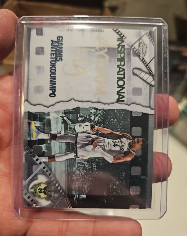 2025-26 Topps Chrome #IP-3 Giannis Antetokounmpo Inspirational — front