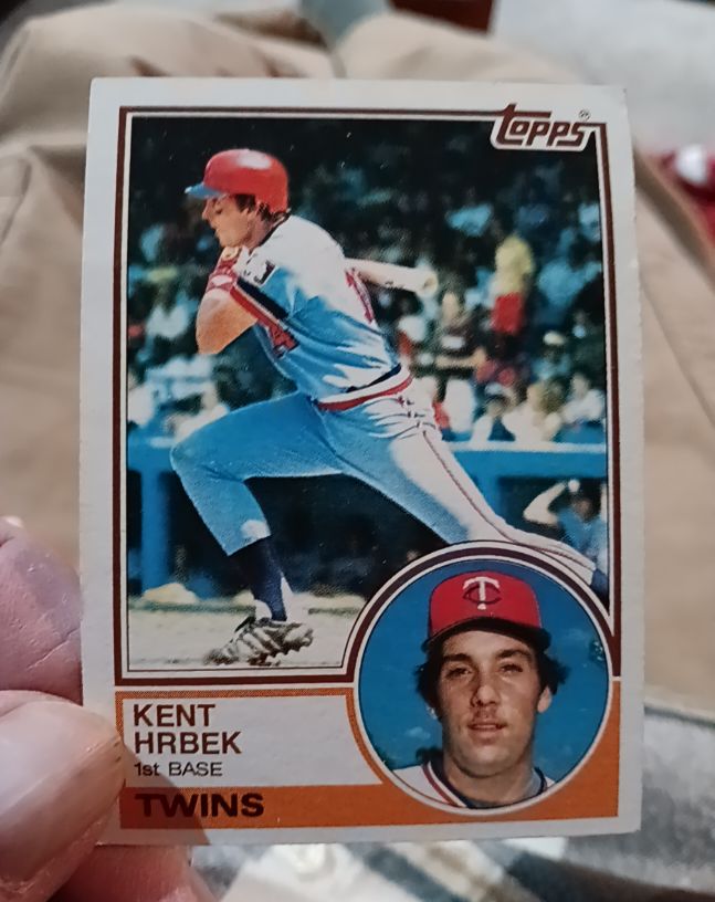 1983 Topps #690 Kent Hrbek — front
