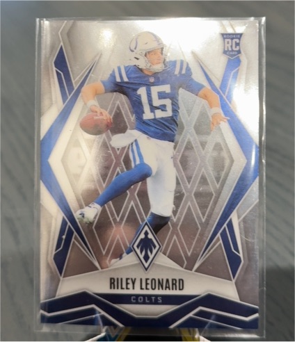 2025 Panini Phoenix #170 Riley Leonard — front