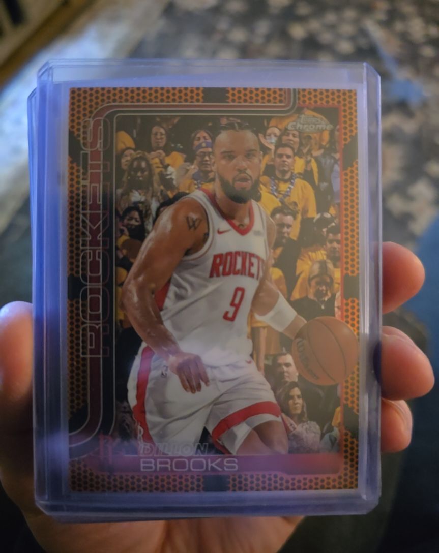 2025-26 Topps Chrome #70 Dillon Brooks — front