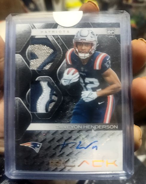2025 Panini Black Rookie Signature Materials #RSM-74 TreVeyon Henderson — front