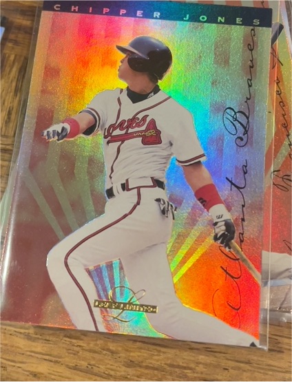 1995 Leaf Limited Gold #22 Chipper Jones — front