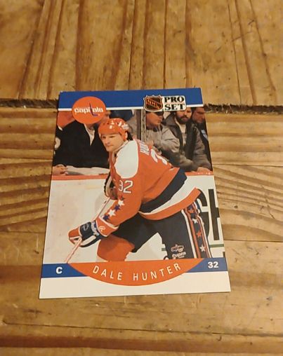 1990-91 Pro Set #312 Dale Hunter Washington Capitals — front