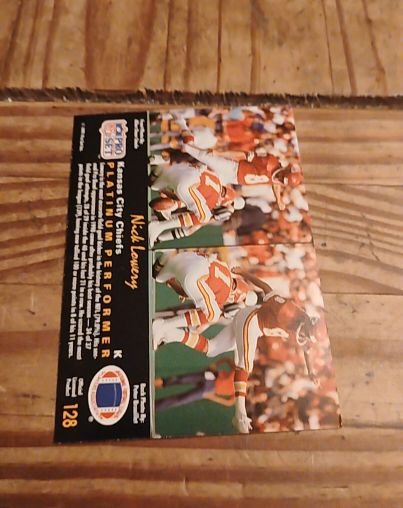 1991 Pro Set Platinum #128 Neil Lomax — front