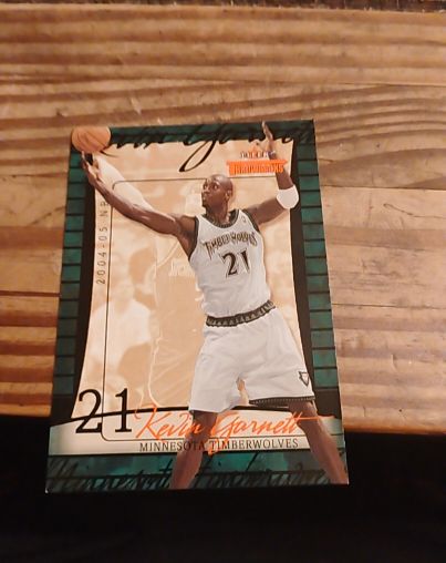 2004-05 Fleer Throwbacks #5 Kevin Garnett — front