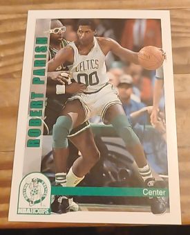 1992-93 Hoops #17 Robert Parish — front