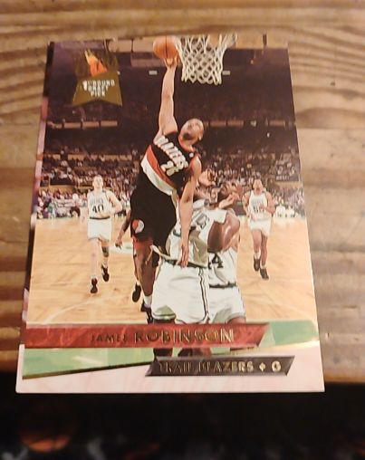 1993-94 Fleer Ultra #326 James Robinson — front
