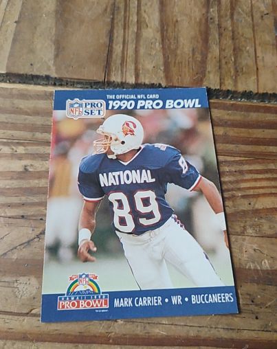 1990 Pro Set #384 Mark Carrier — front