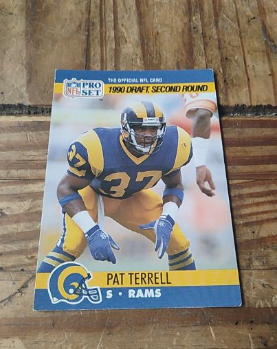 1990 Pro Set #718 Pat Terrell — front