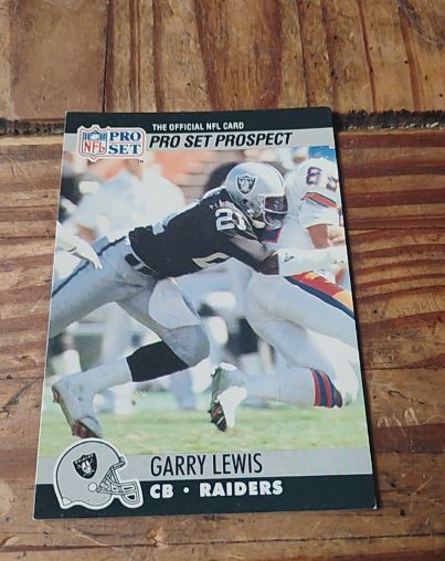 1990 Pro Set #752 Garry Lewis — front