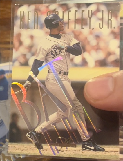 1995 Leaf Limited Bat Patrol #5 Ken Griffey Jr. — front