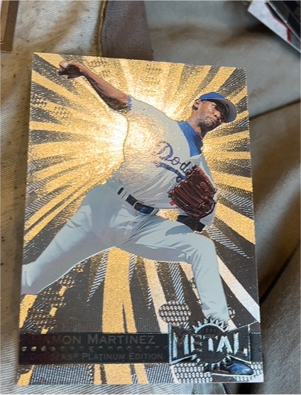 1996 Fleer Metal Universe Platinum Edition #184 Ramon Martinez — front