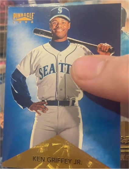 1996 Pinnacle #122 Ken Griffey Jr. — front