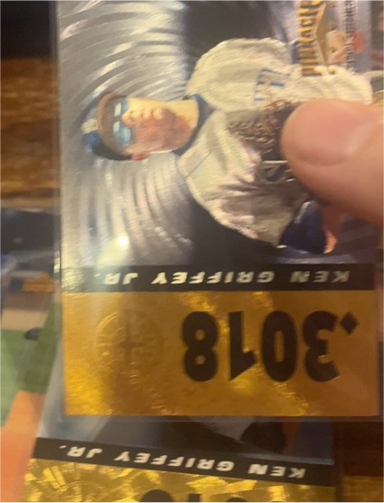 1996 Pinnacle 300 Series #301.8 Ken Griffey Jr. — front