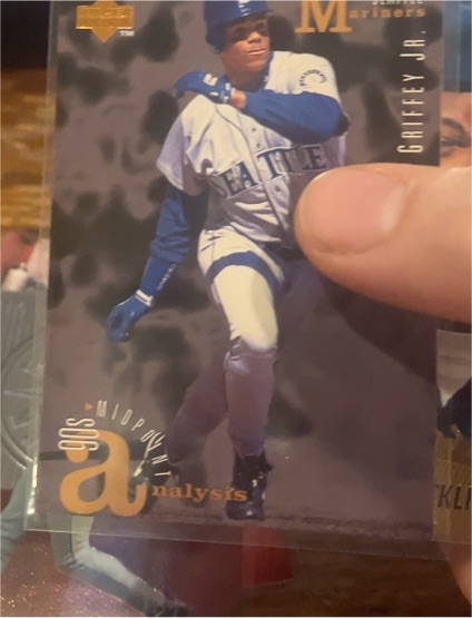 1995 Upper Deck #110 Ken Griffey Jr. — front