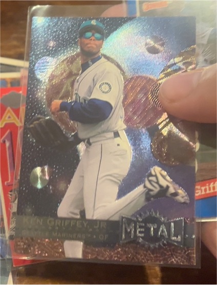 1996 Fleer Metal Universe #107 Ken Griffey Jr — front