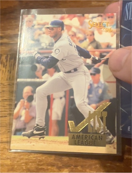 1996 Select #197 Ken Griffey Jr. — front