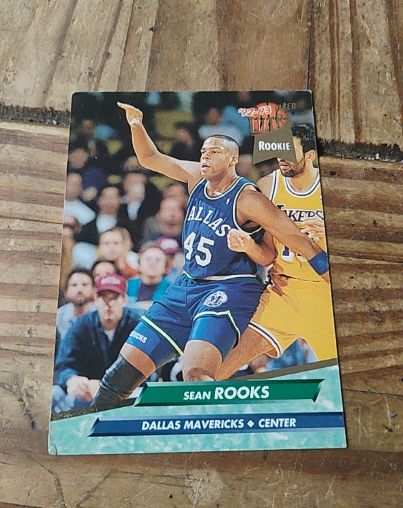 1992-93 Fleer Ultra #249 Sean Rooks — front