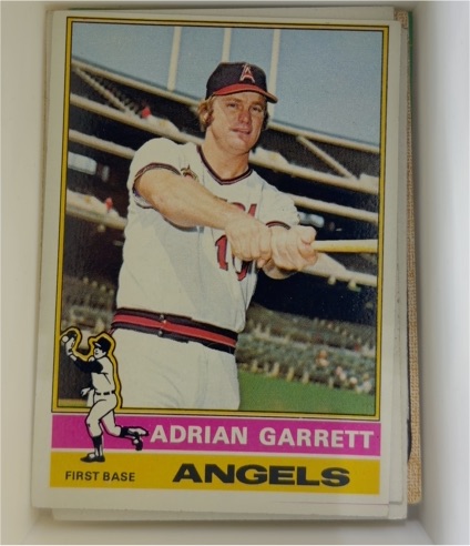 1976 Topps #562 Adrian Garrett — front