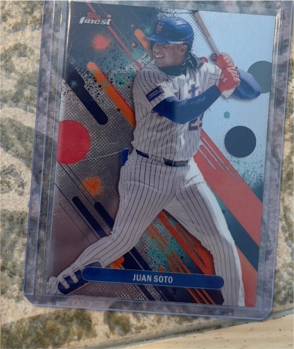 2025 Topps Finest #39 Juan Soto — front