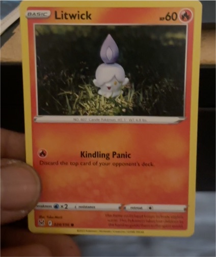 2022 Pokémon TCG SWSH11: Lost Origin #024 Litwick — front
