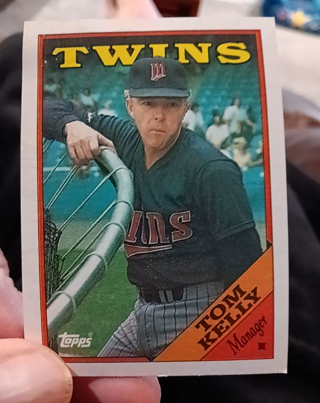 1988 Topps #194 Tom Kelly — front