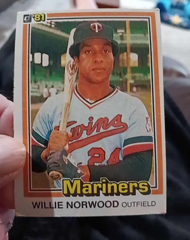 1981 Donruss #516 Willie Norwood — front
