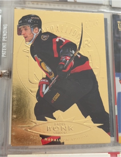 1995-96 Fleer Ultra #110 Radek Bonk Gold Medallion Edition — front