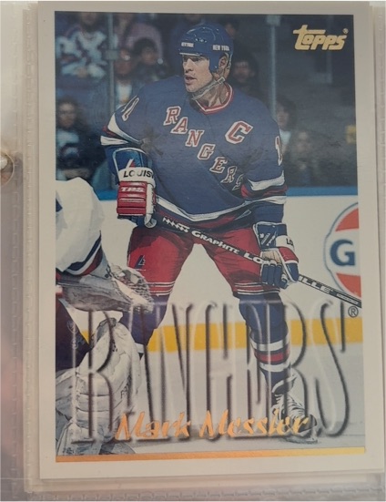1995-96 Topps #240 Mark Messier — front