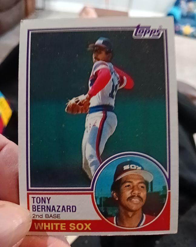 1983 Topps #698 Tony Bernazard — front