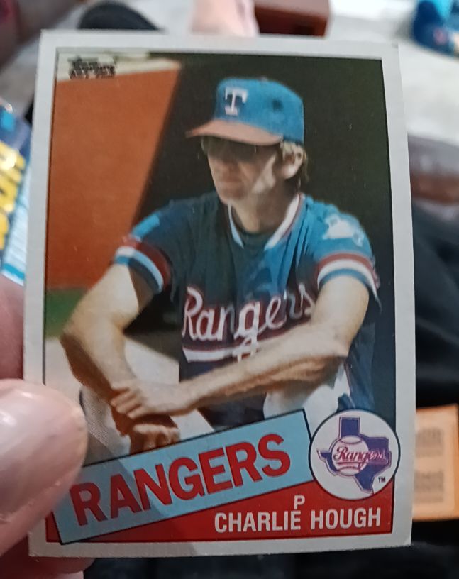 1985 Topps #571 Charlie Hough — front