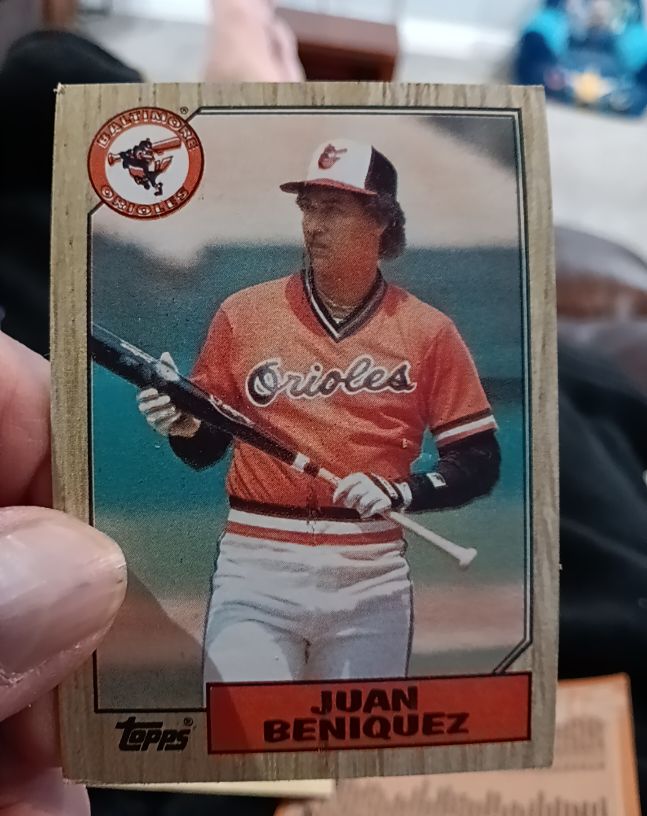 1987 Topps #688 Juan Beniquez — front
