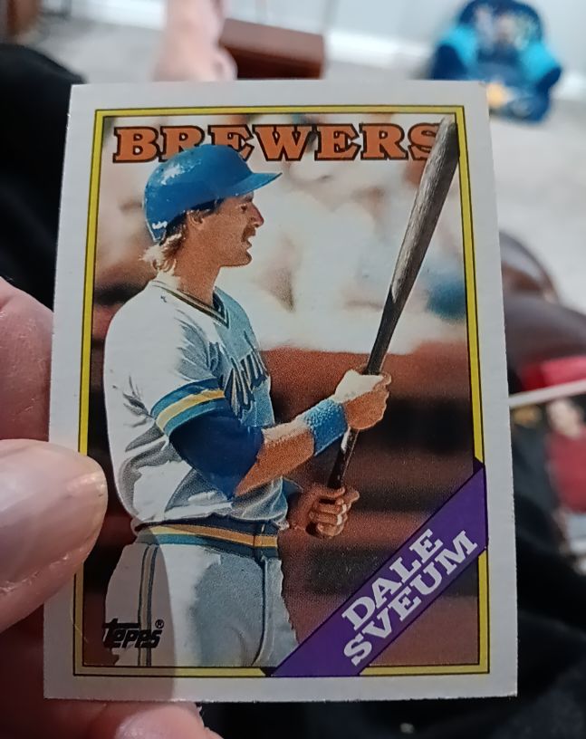 1988 Topps #592 Dale Sveum Milwaukee Brewers — front